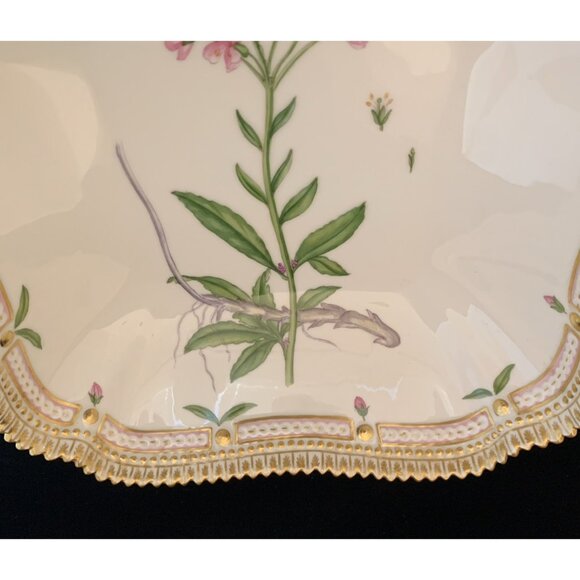 Royal Copenhagen Flora Danica Serving Bowl Dentaria Bulbifera 20/3510 Gilt Edge - Picture 15 of 15